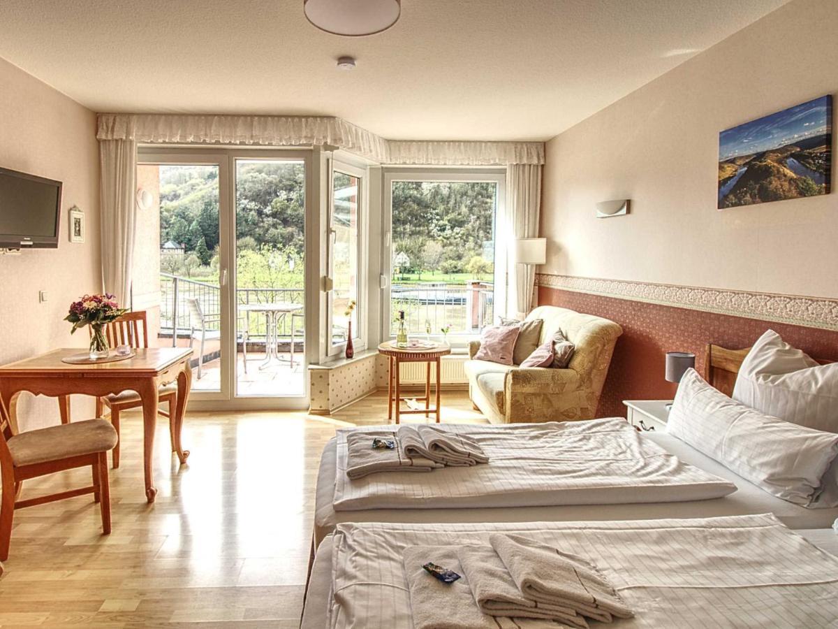 Ferienhaus Bullay Ngoại thất bức ảnh